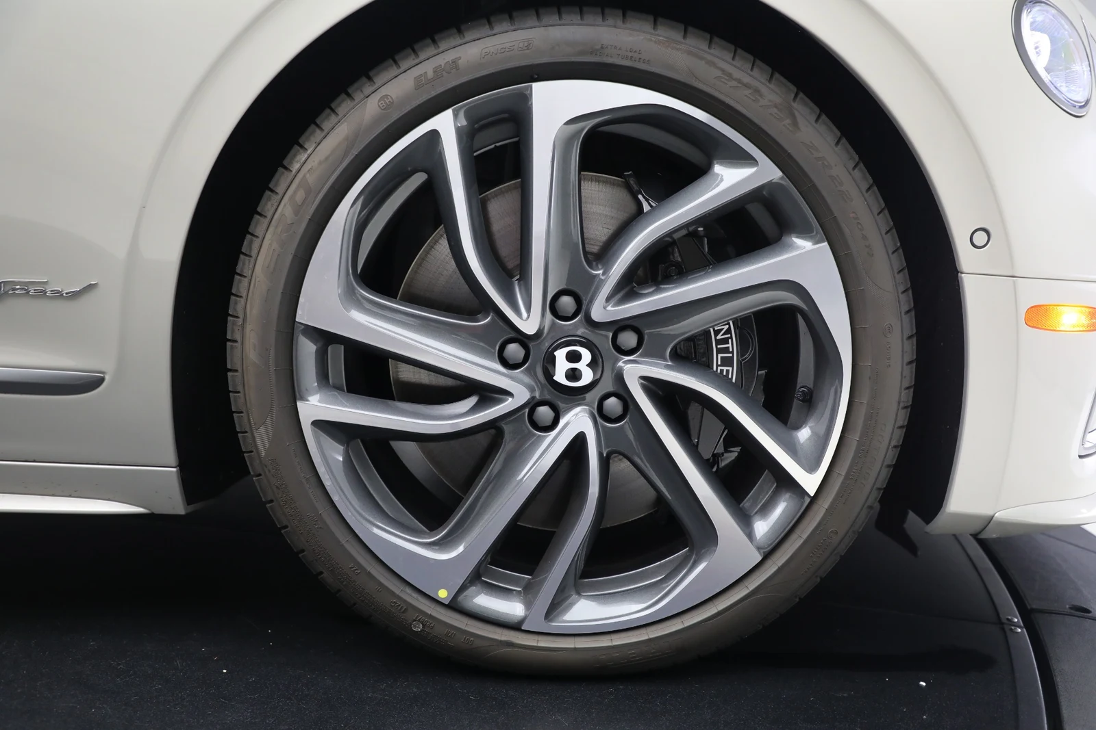 2025 Bentley Flying Spur Speed (4th Generation), 13/20