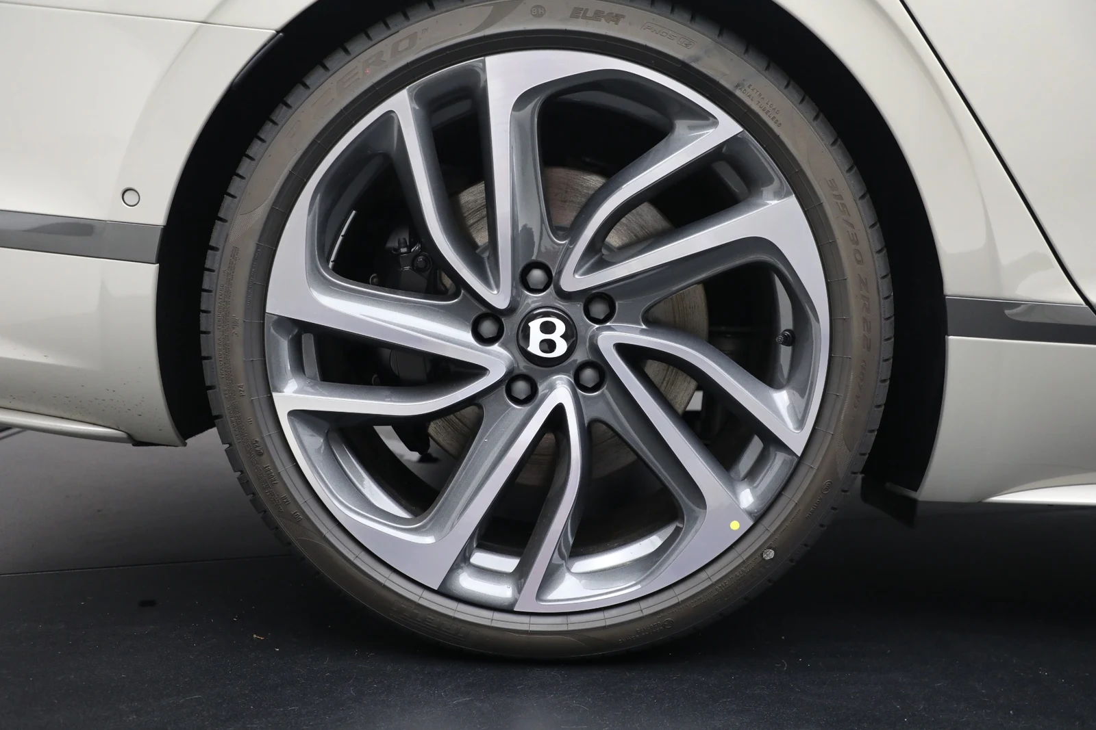 2025 Bentley Flying Spur Speed (4th Generation), 16/20