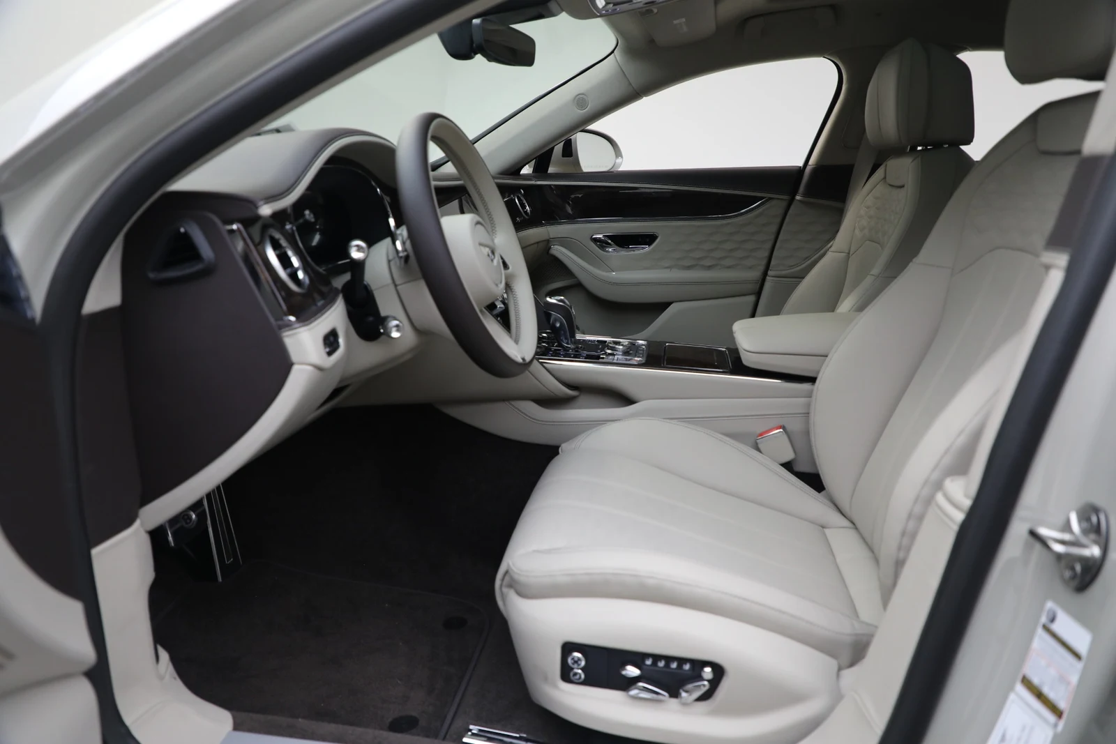 2025 Bentley Flying Spur Speed (4th Generation), 19/20
