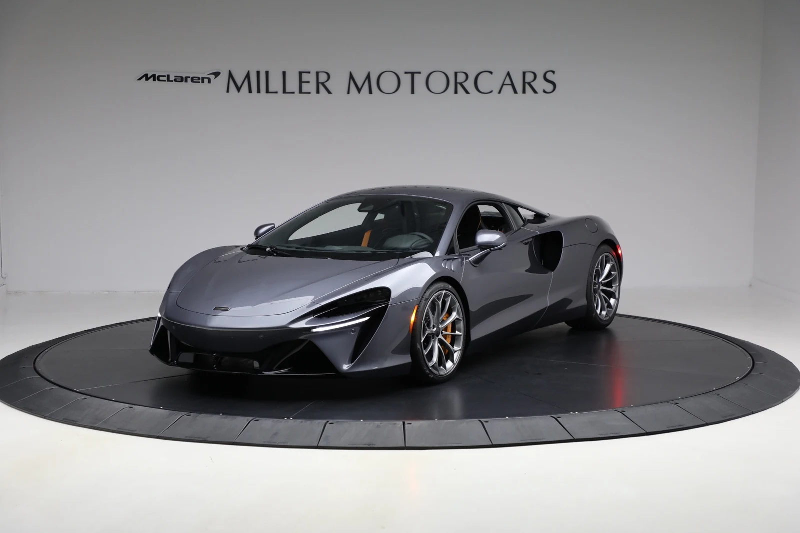 McLaren Artura | Miller Motorcars