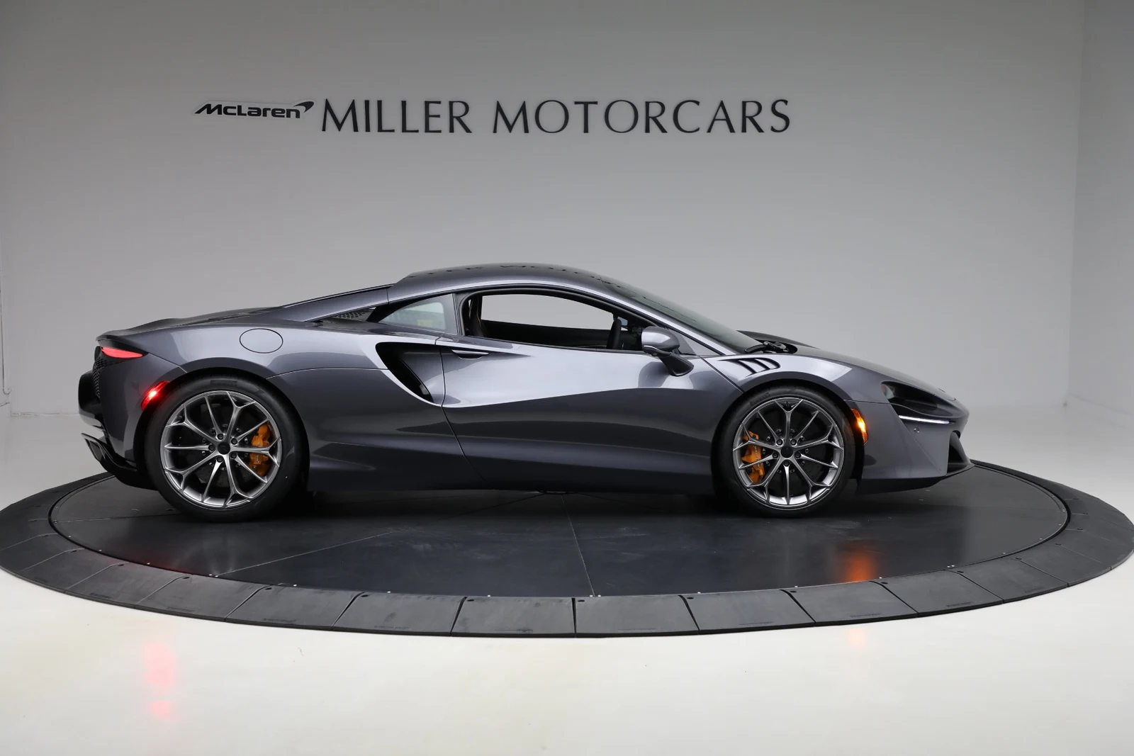 2025 McLaren Artura, 9/20