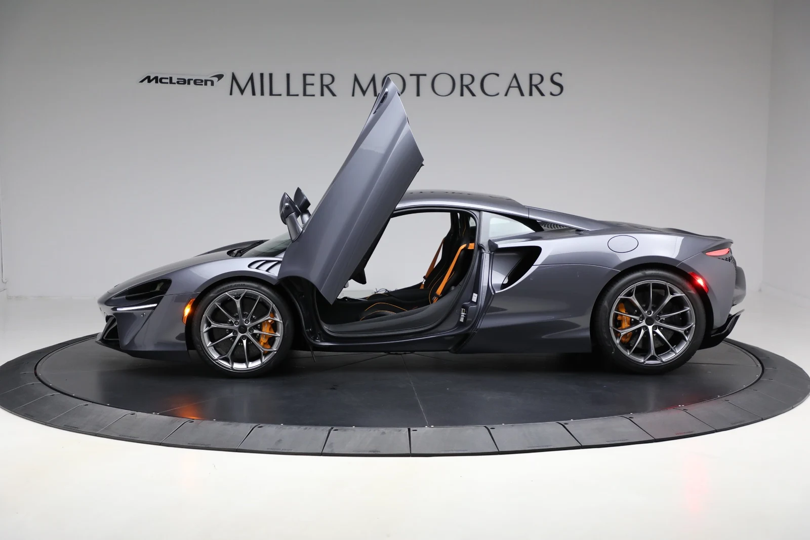2025 McLaren Artura, 16/20