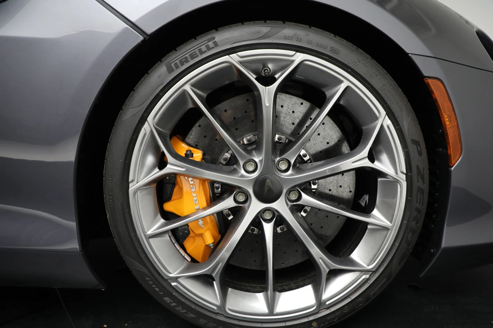 2025 McLaren Artura, 19/20