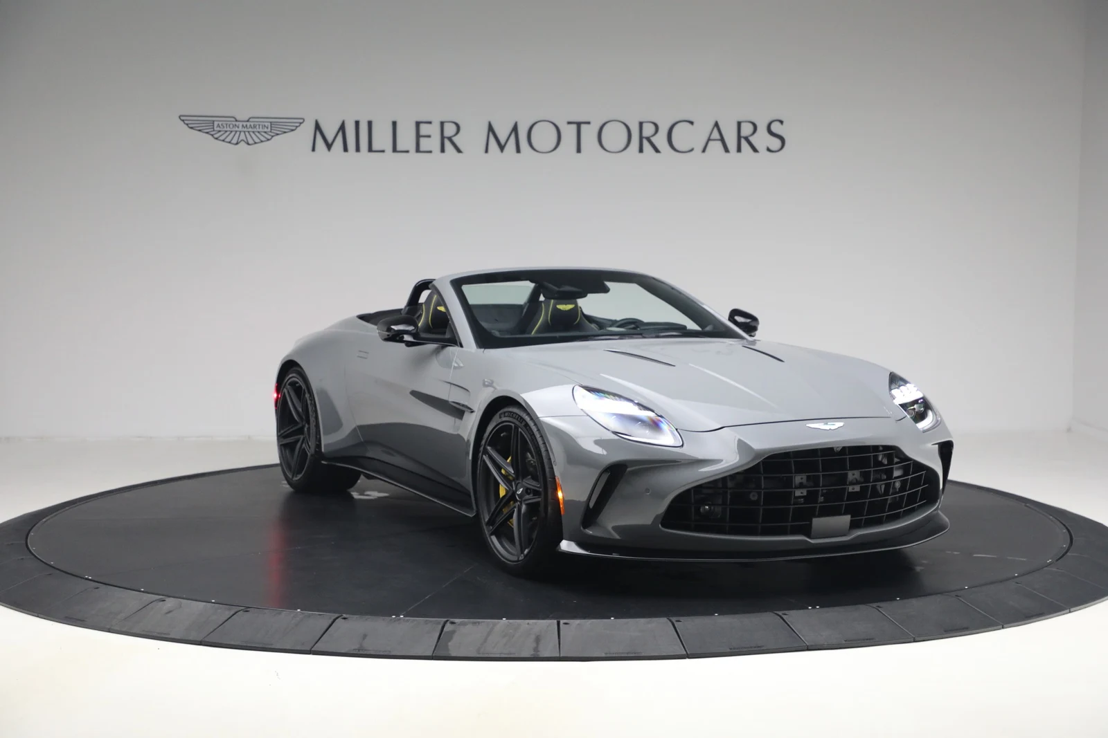 2026 Aston Martin Vantage Roadster (2024 Update), 11/20