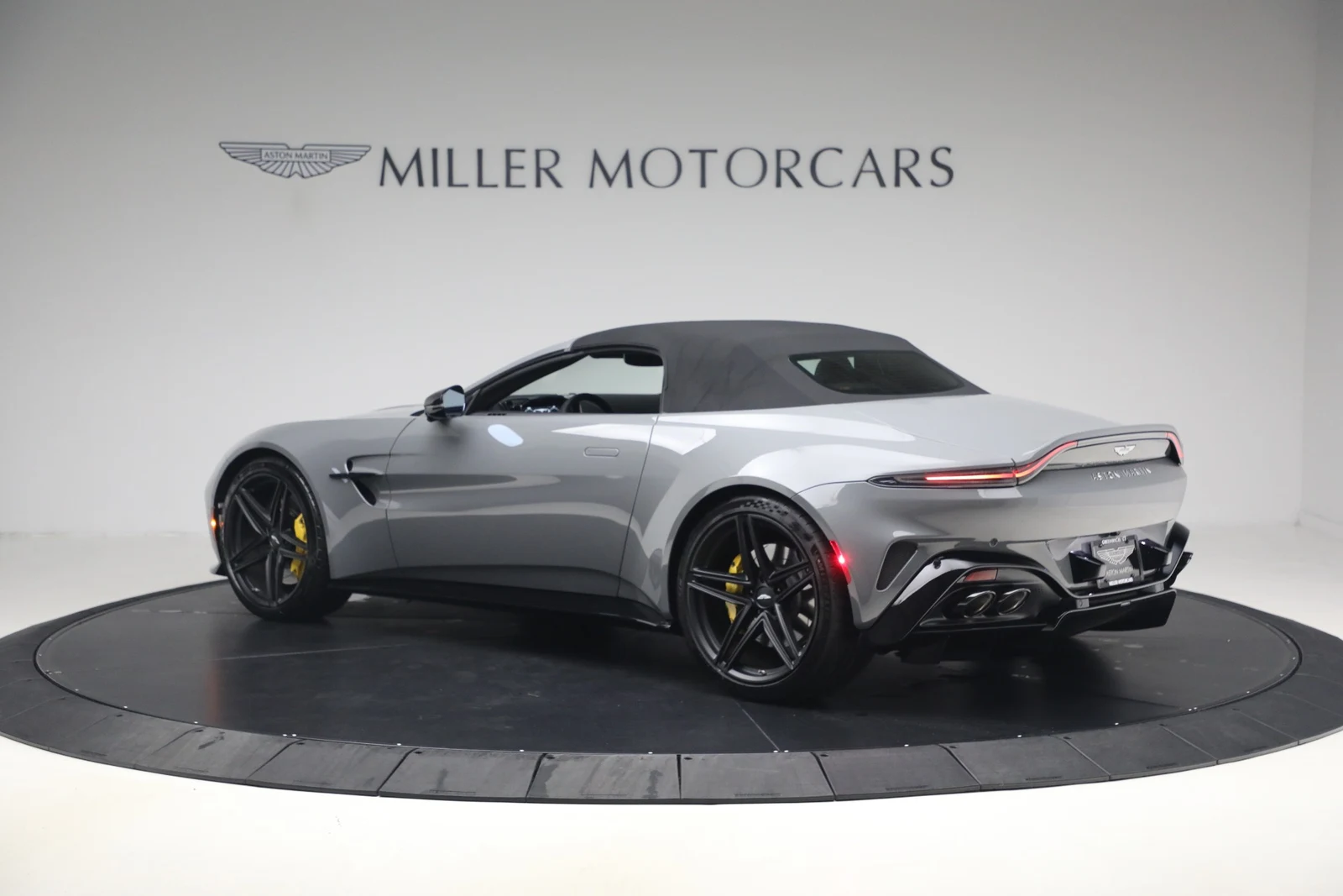 2026 Aston Martin Vantage Roadster (2024 Update), 16/20