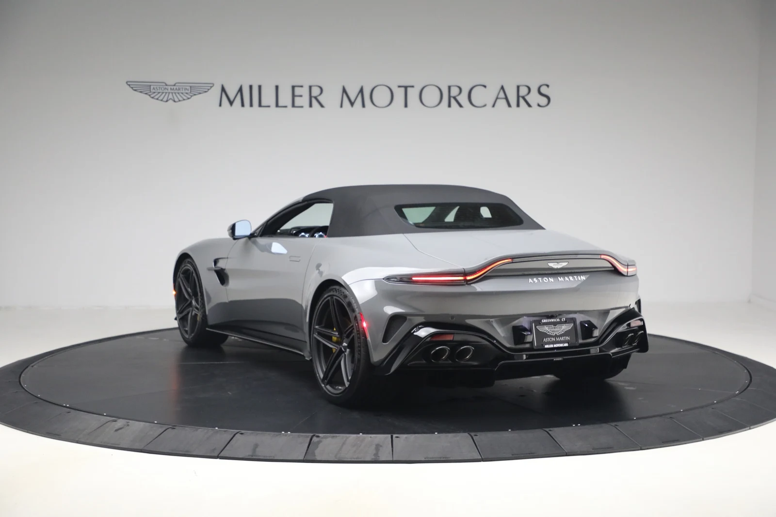 2026 Aston Martin Vantage Roadster (2024 Update), 17/20