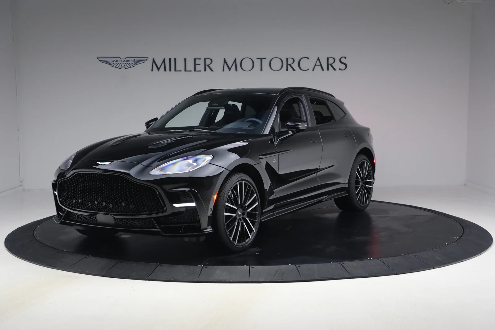 2026 Aston Martin DBX S, 2/20
