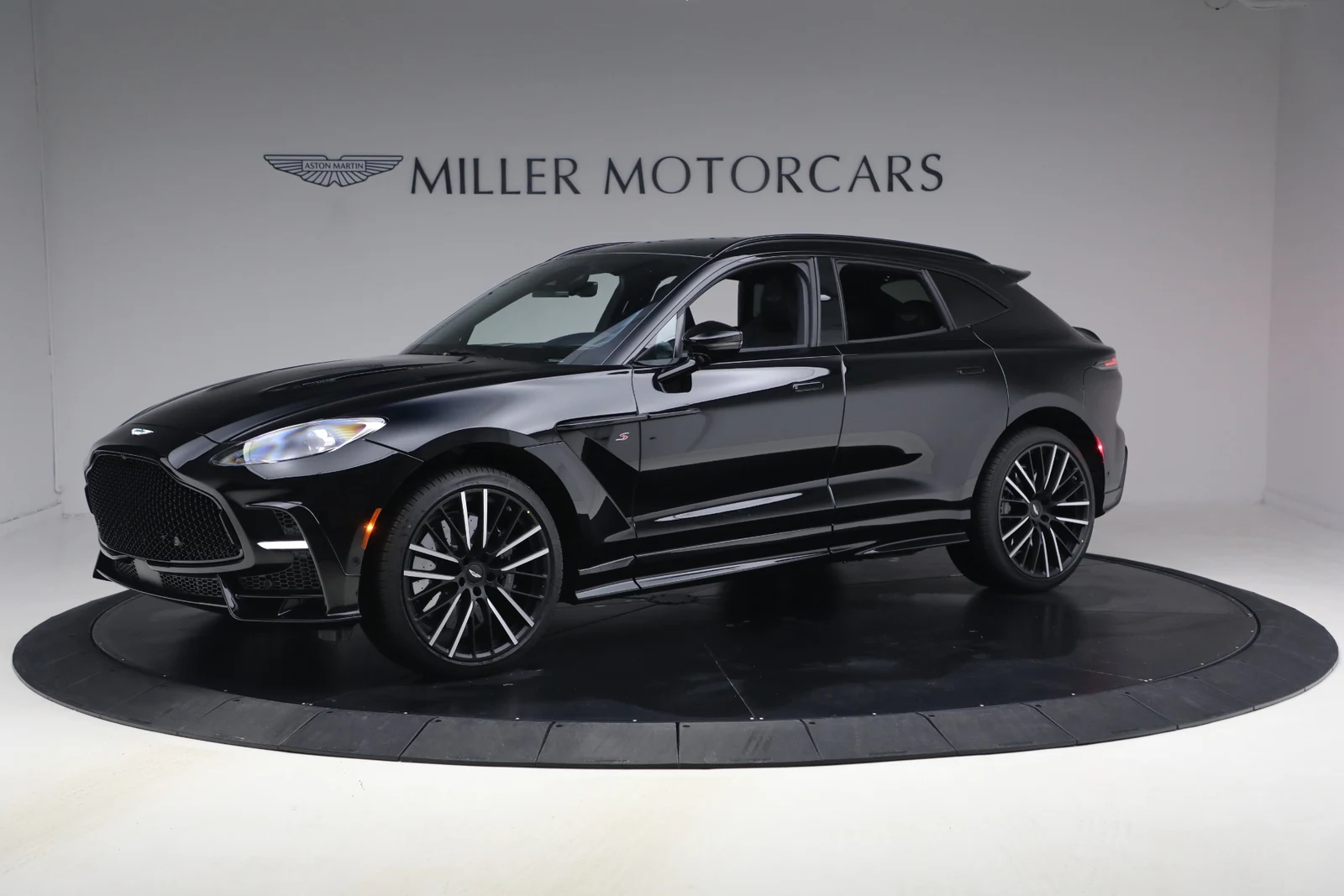 2026 Aston Martin DBX S, 3/20