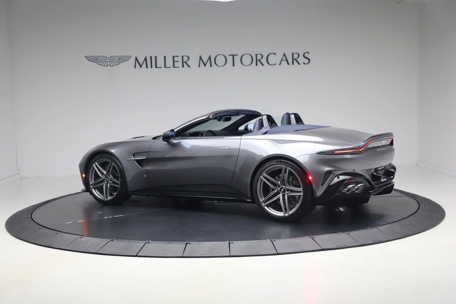 2026 Aston Martin Vantage S Roadster (2024 Update), 4/20