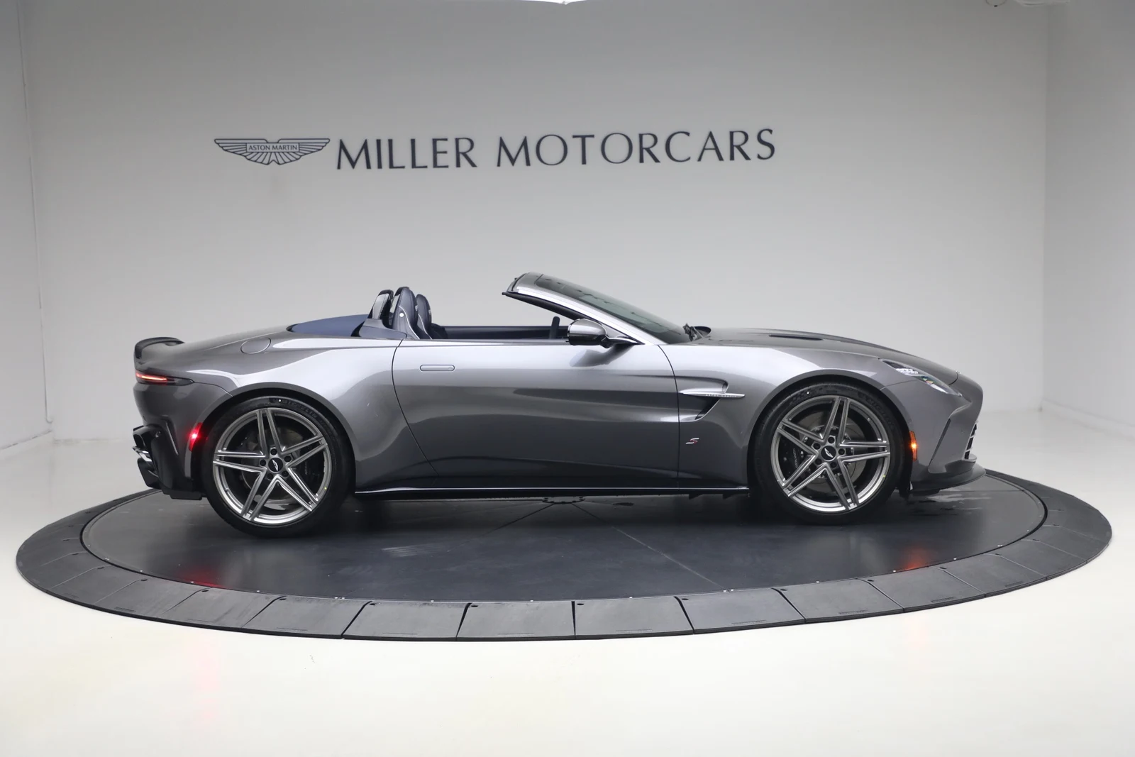 2026 Aston Martin Vantage S Roadster (2024 Update), 9/20