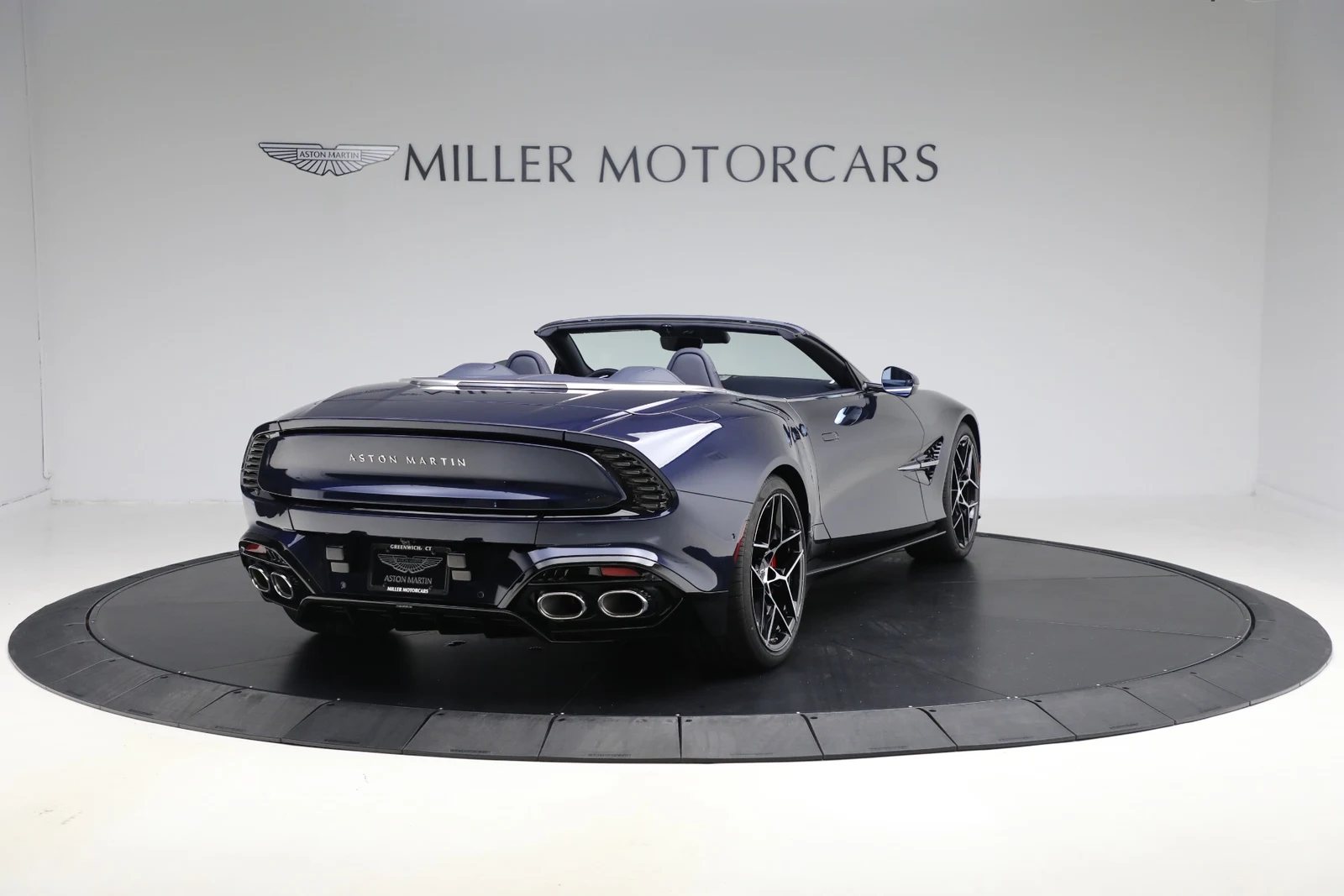 2026 Aston Martin Vanquish Volante (3rd Generation), 7/20