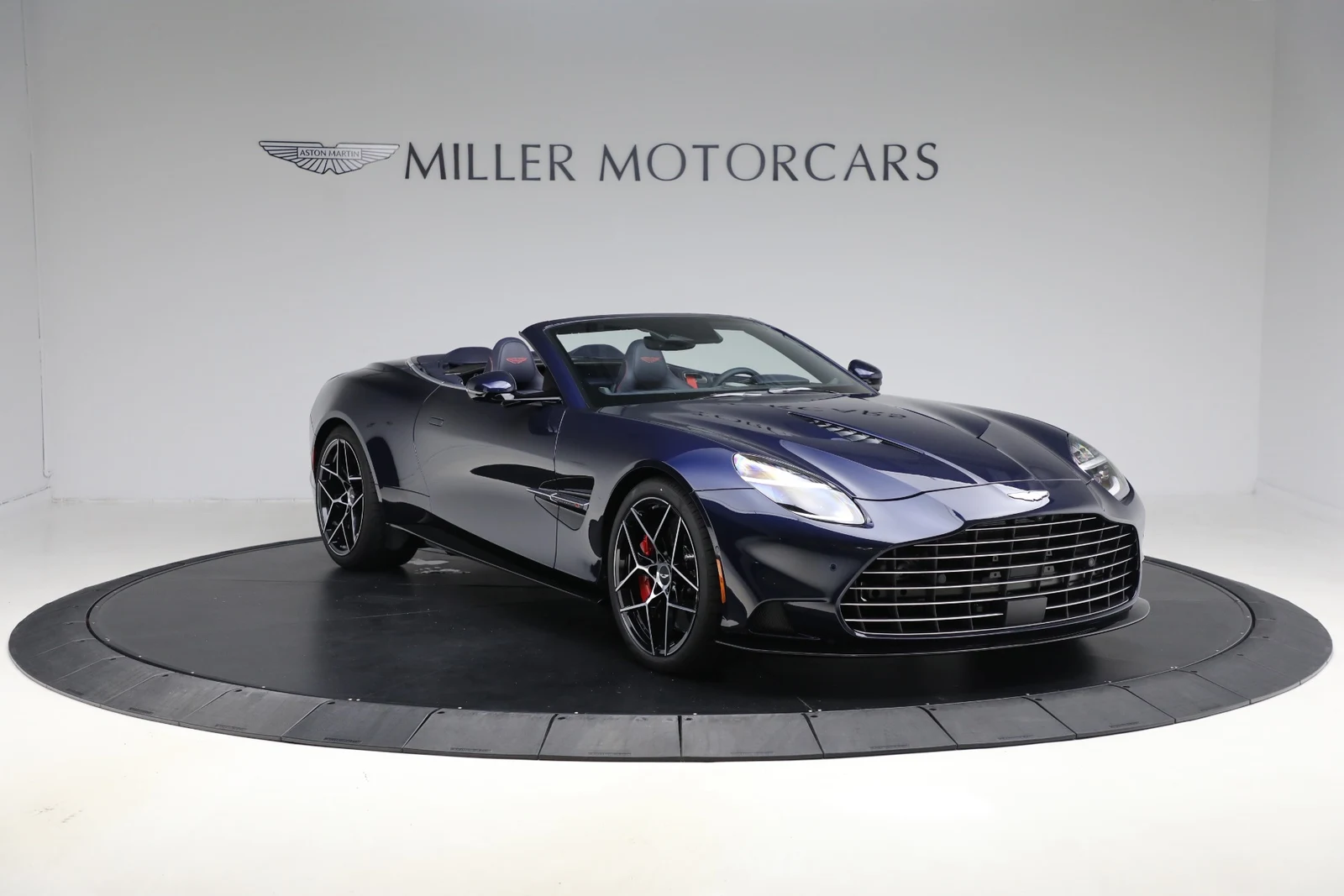 2026 Aston Martin Vanquish Volante (3rd Generation), 11/20
