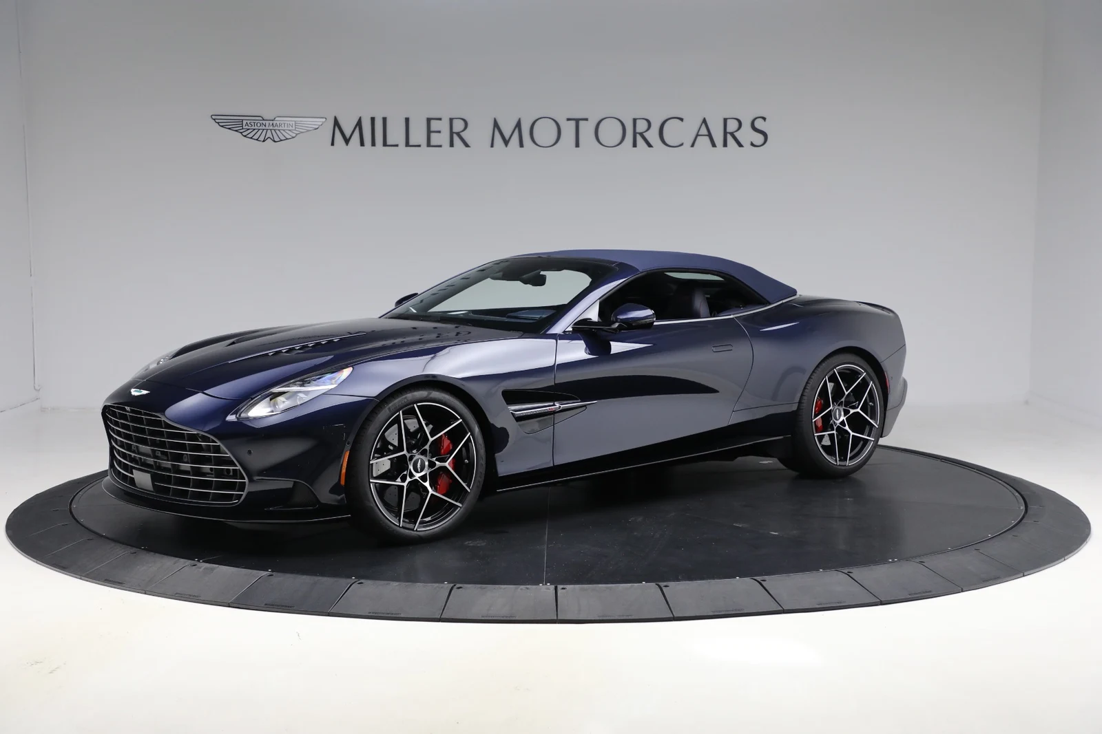 2026 Aston Martin Vanquish Volante (3rd Generation), 14/20