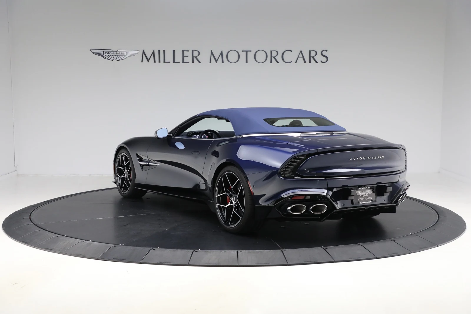 2026 Aston Martin Vanquish Volante (3rd Generation), 17/20