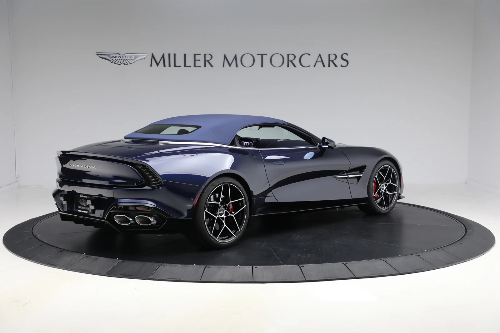 2026 Aston Martin Vanquish Volante (3rd Generation), 20/20