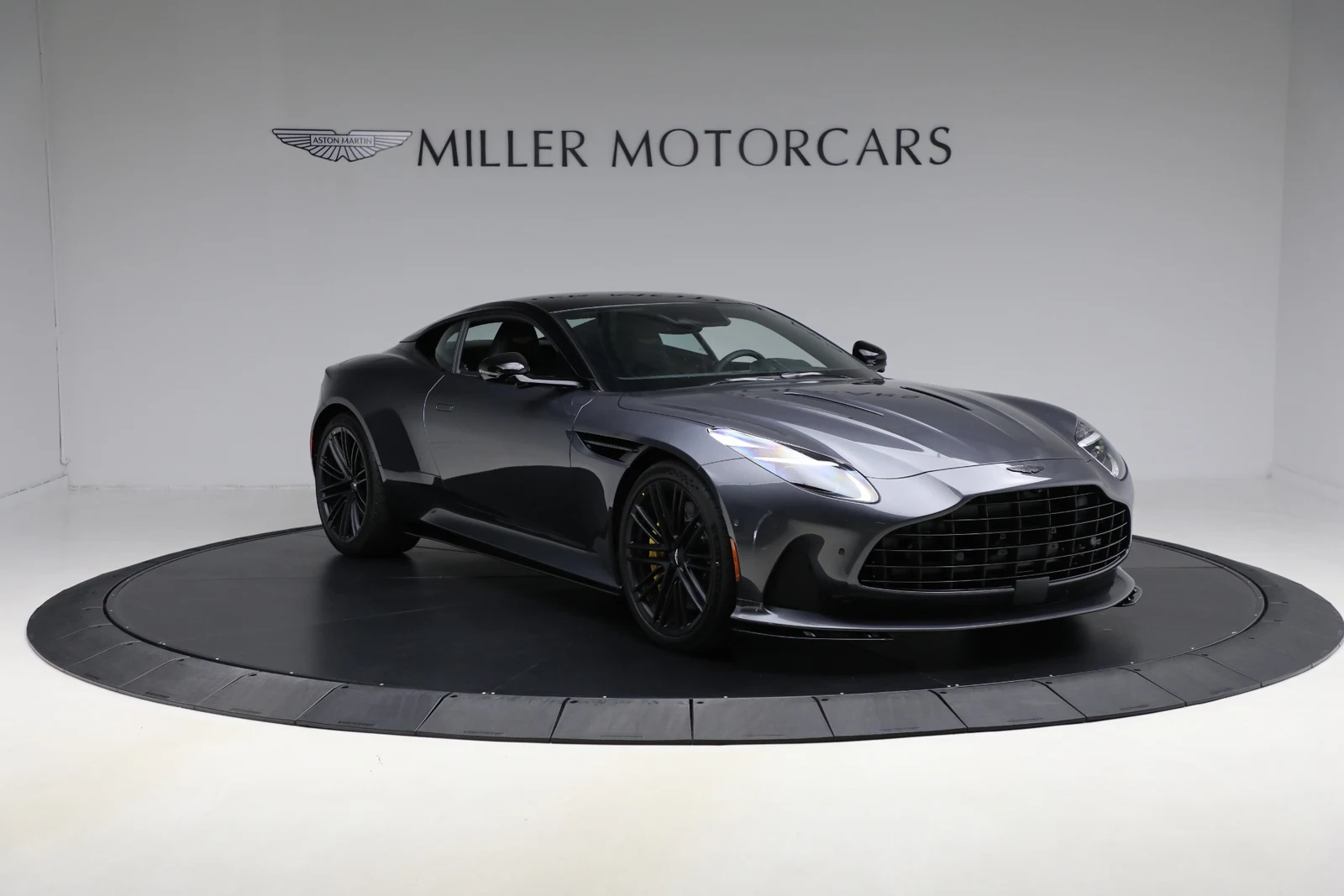 2026 Aston Martin DB12 Coupé, 11/20