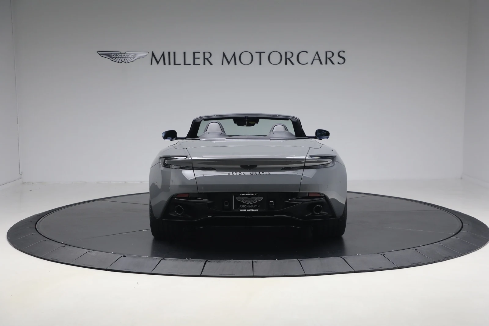 2026 Aston Martin DB12 Volante, 6/20
