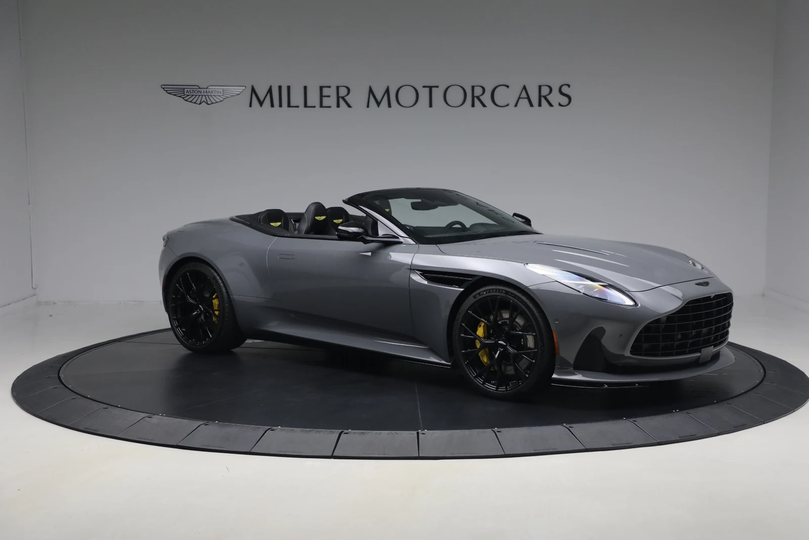2026 Aston Martin DB12 Volante, 10/20