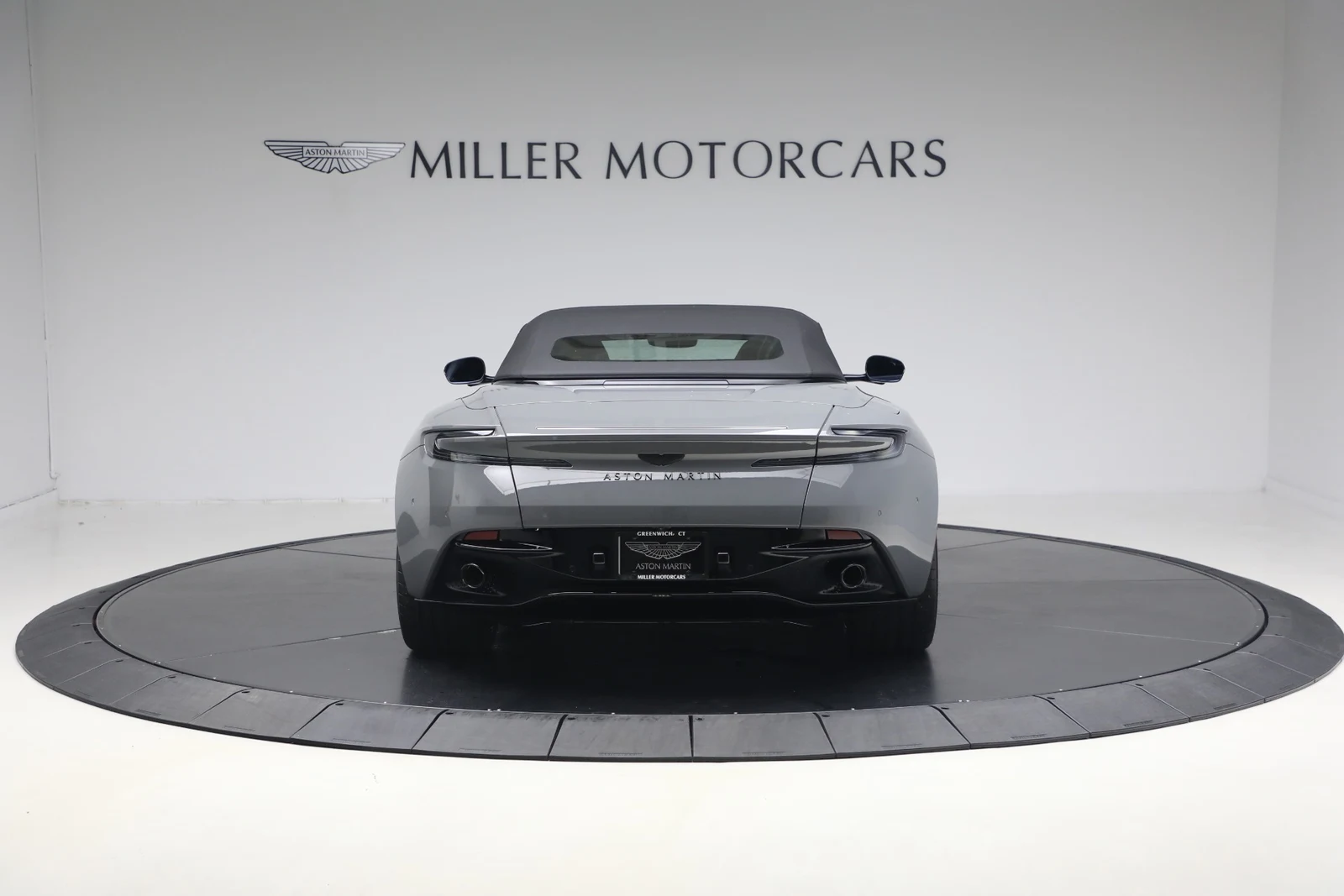 2026 Aston Martin DB12 Volante, 18/20