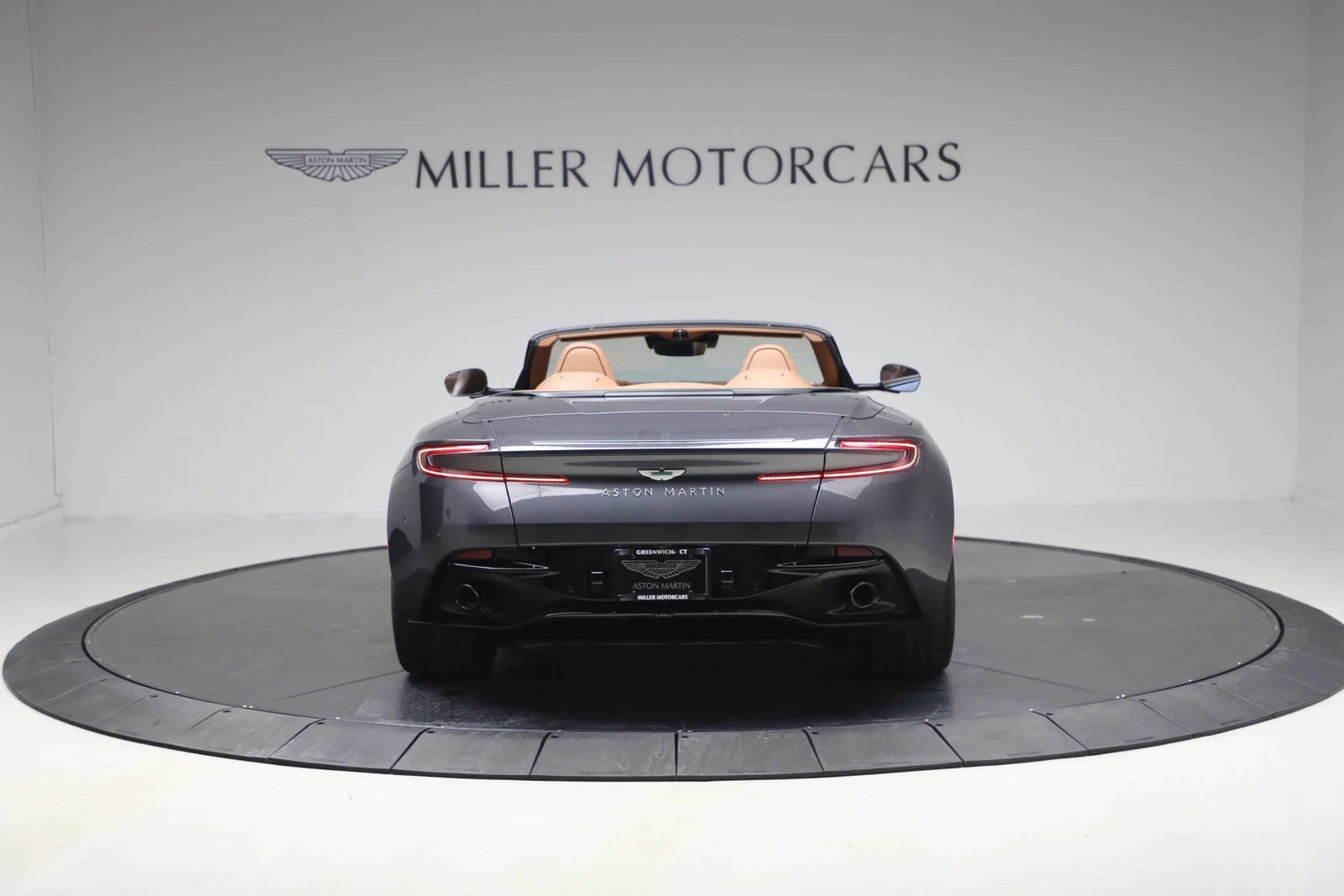 2026 Aston Martin DB12 Volante, 6/20
