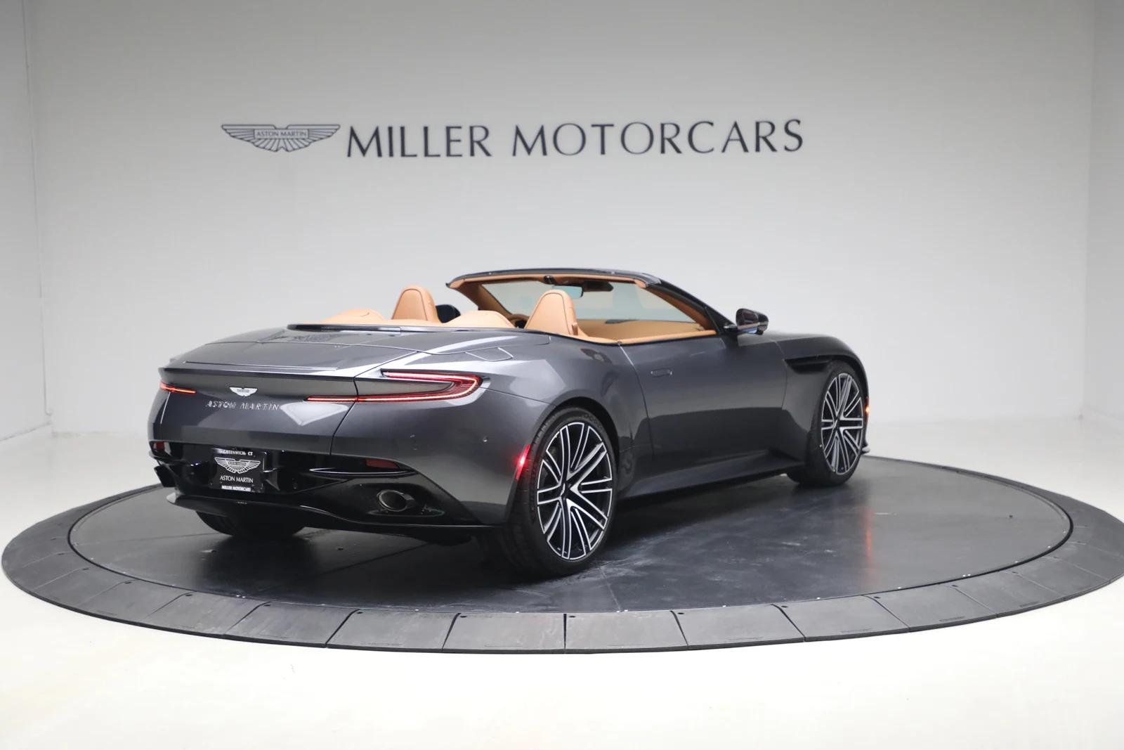 2026 Aston Martin DB12 Volante, 7/20