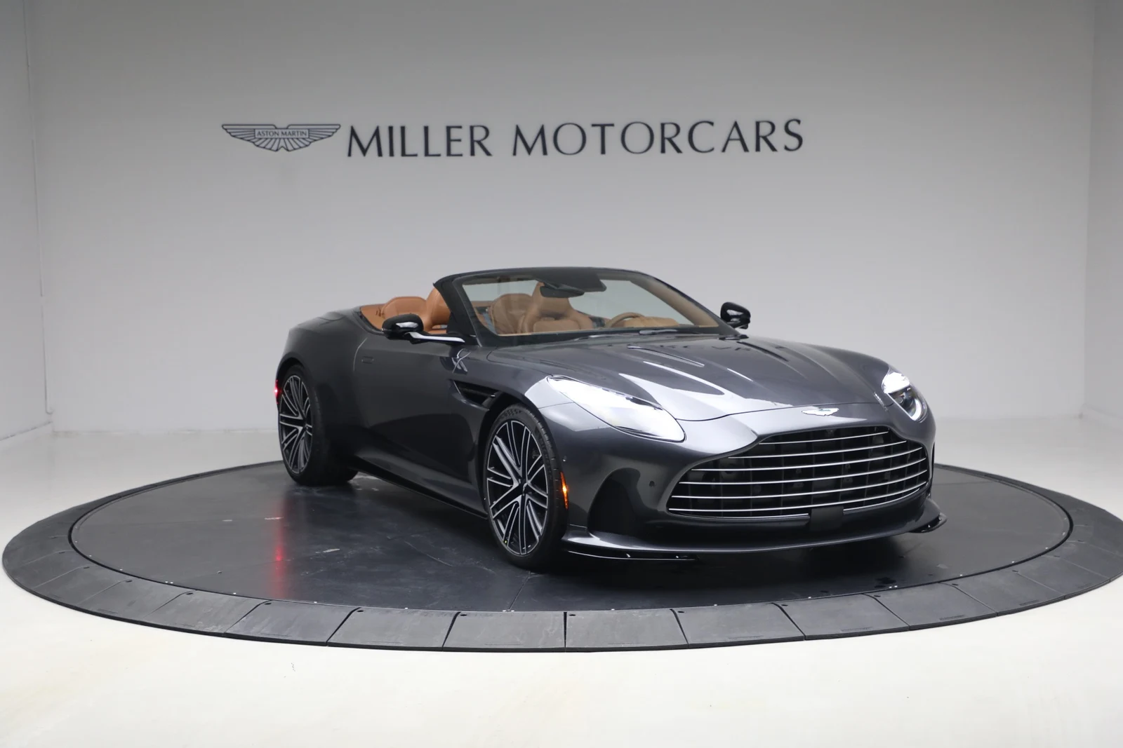 2026 Aston Martin DB12 Volante, 11/20