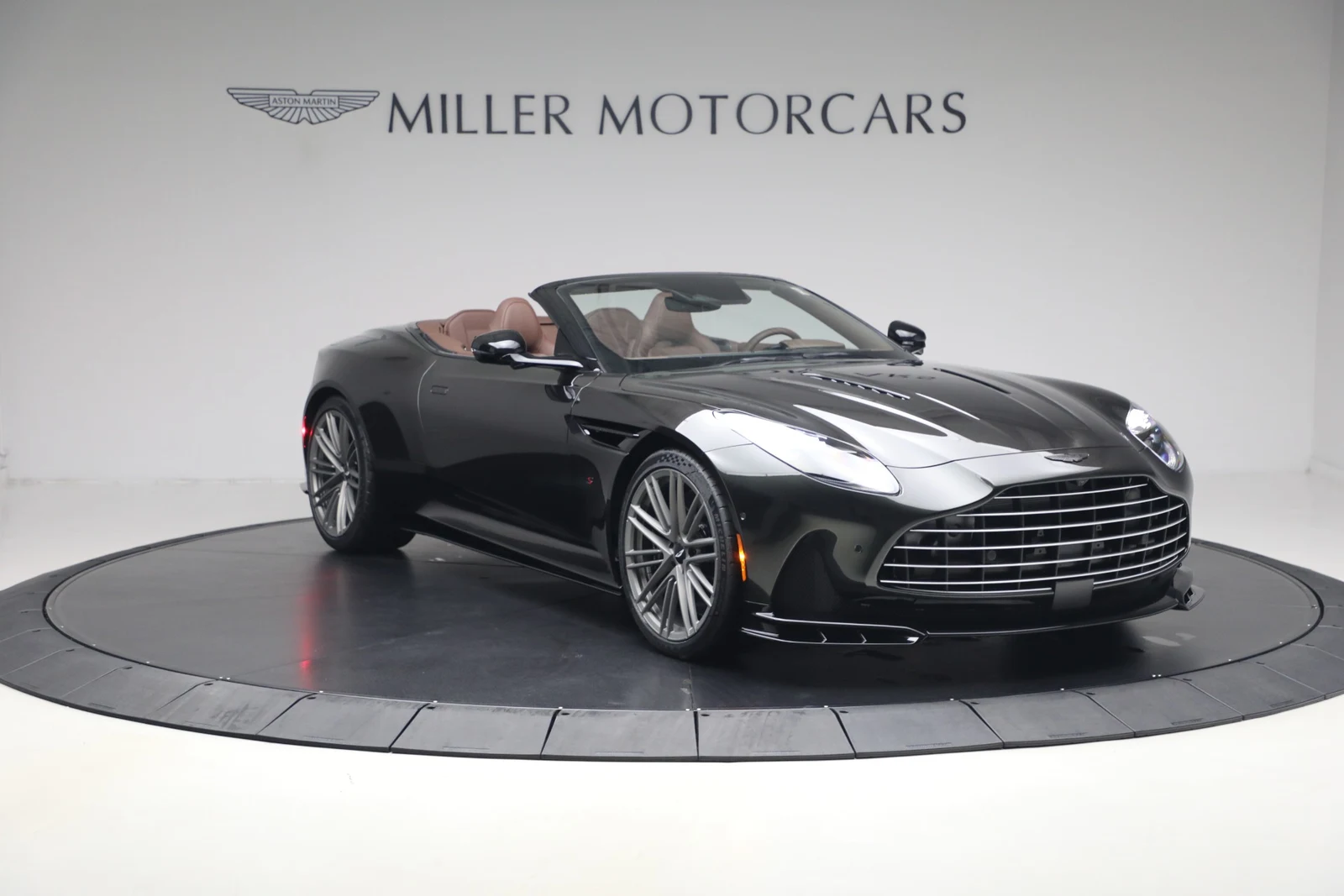 2026 Aston Martin DB12 S Volante, 11/20