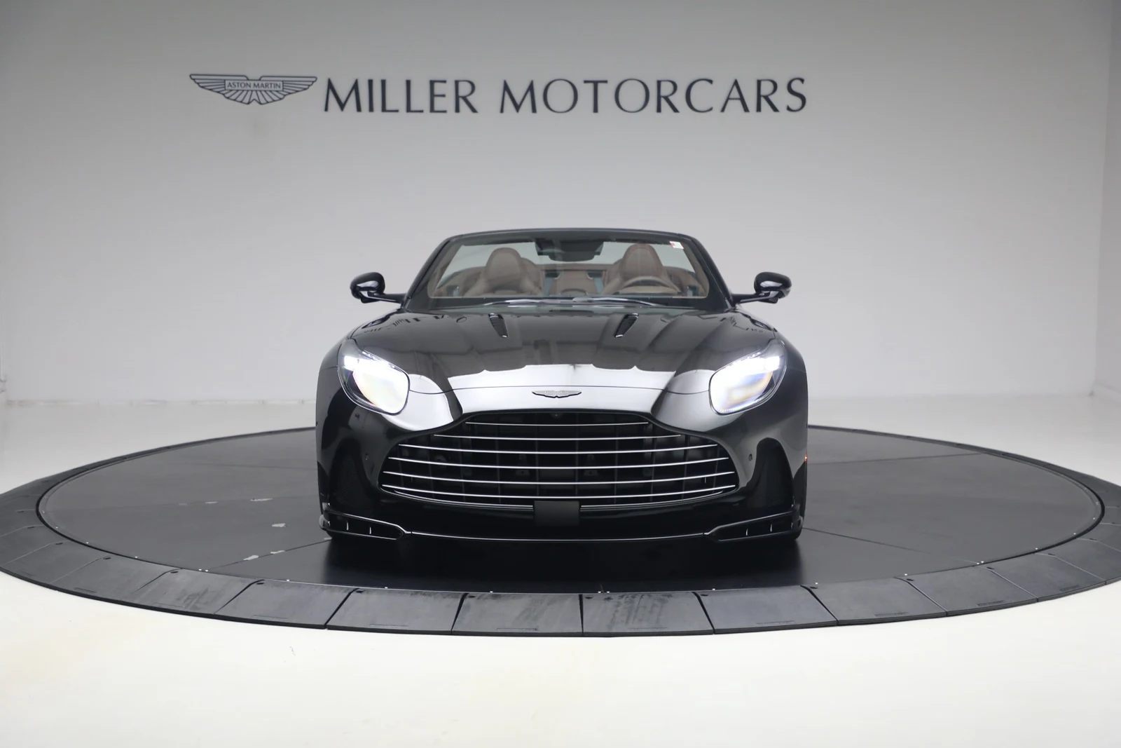 2026 Aston Martin DB12 S Volante, 12/20
