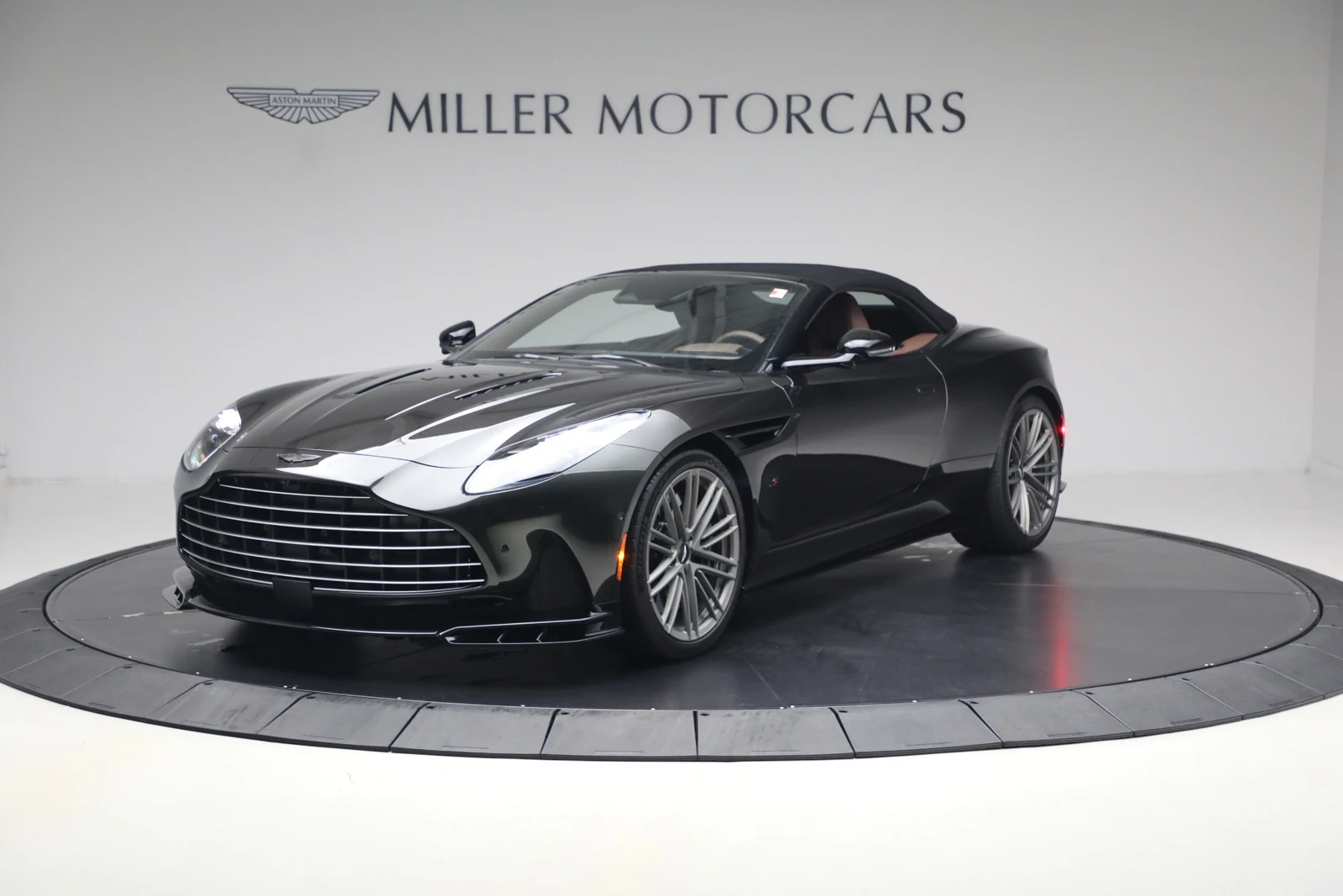 2026 Aston Martin DB12 S Volante, 13/20