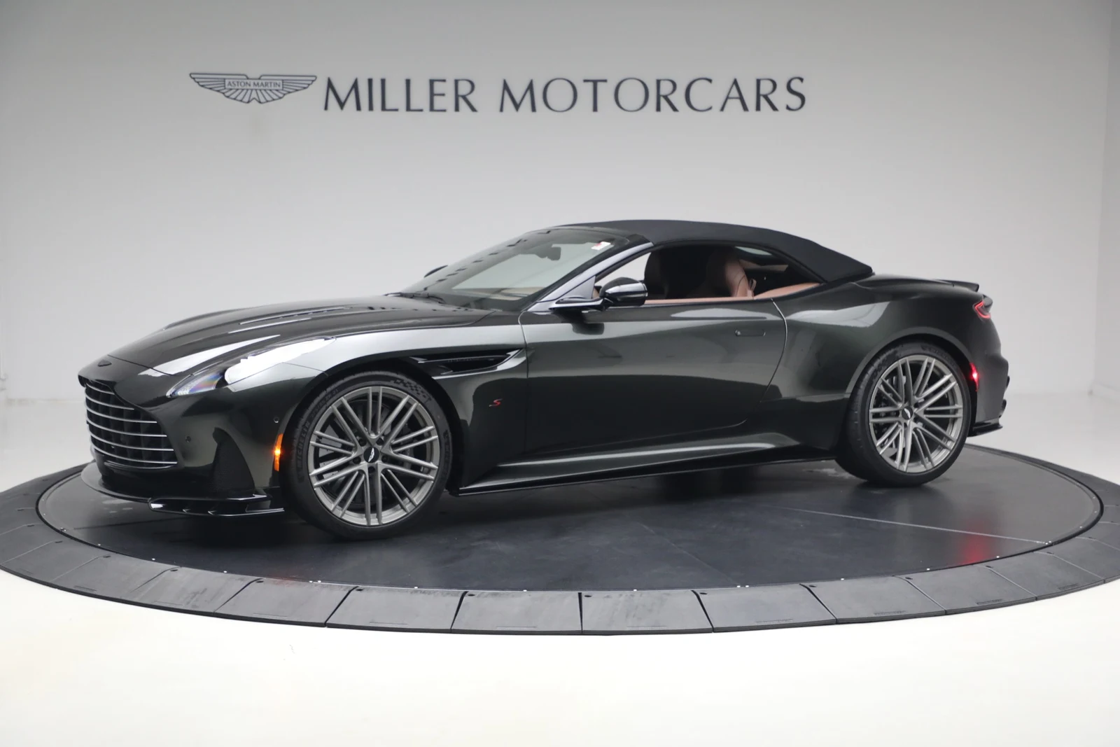 2026 Aston Martin DB12 S Volante, 14/20