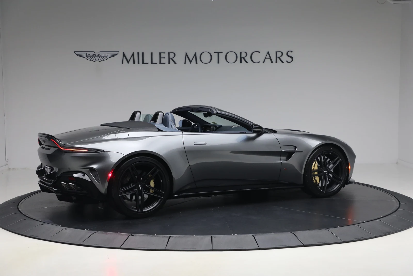 2026 Aston Martin Vantage S Roadster (2024 Update), 8/20