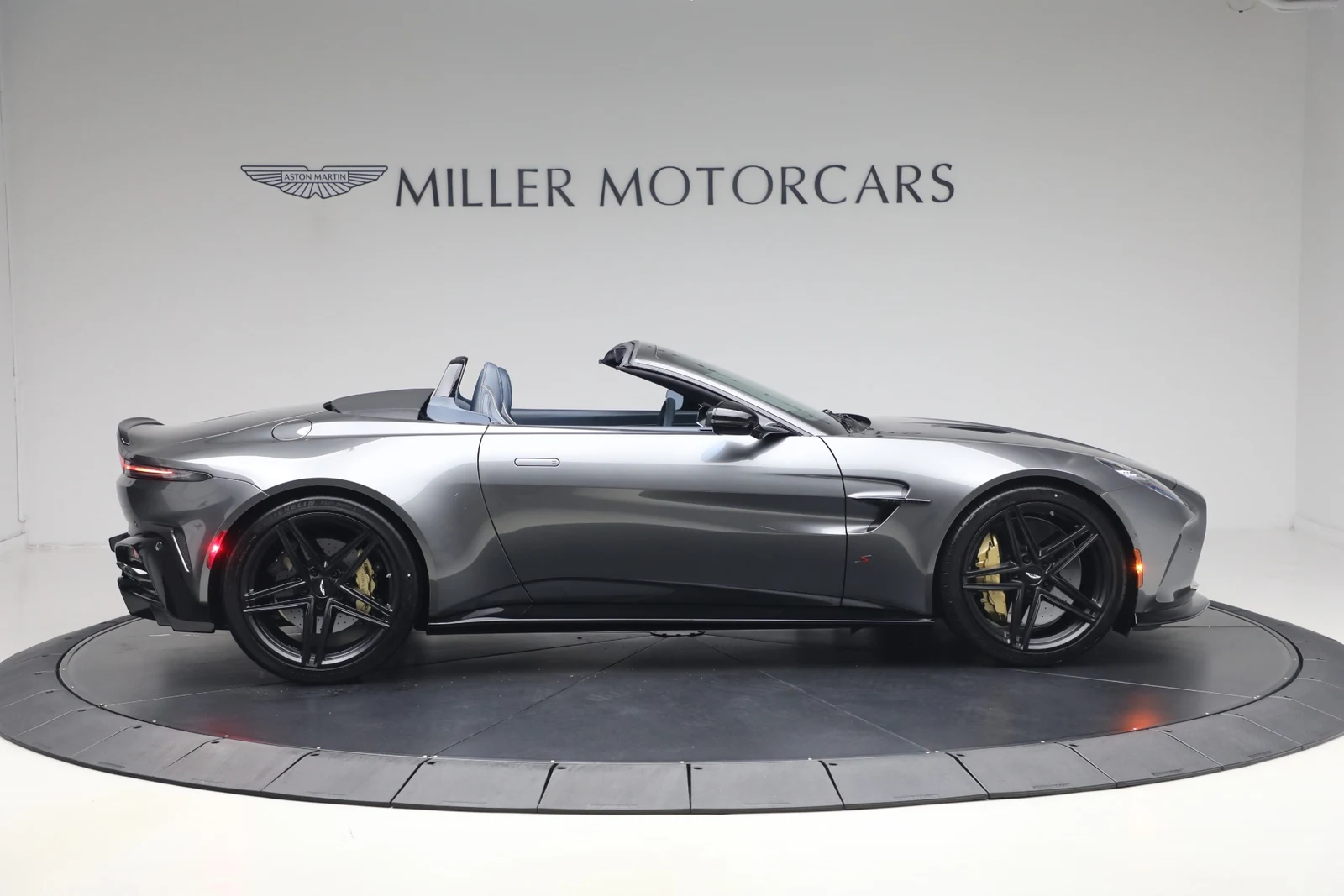 2026 Aston Martin Vantage S Roadster (2024 Update), 9/20