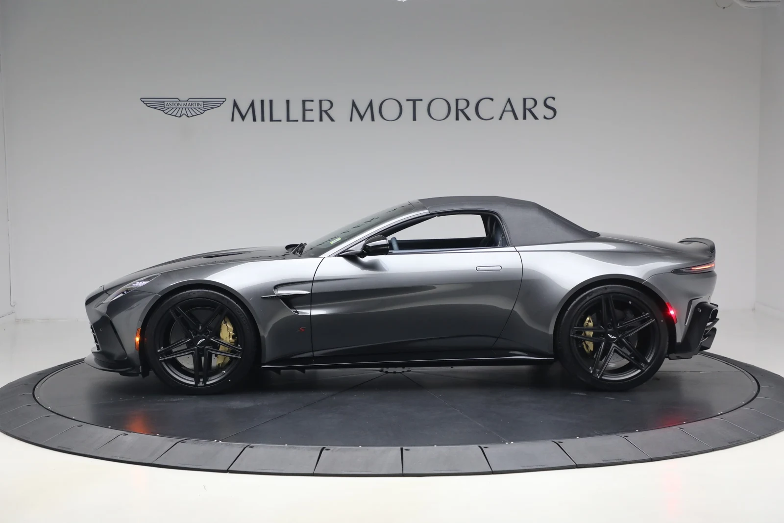 2026 Aston Martin Vantage S Roadster (2024 Update), 15/20