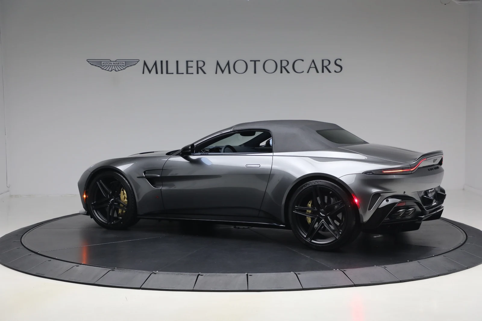 2026 Aston Martin Vantage S Roadster (2024 Update), 16/20