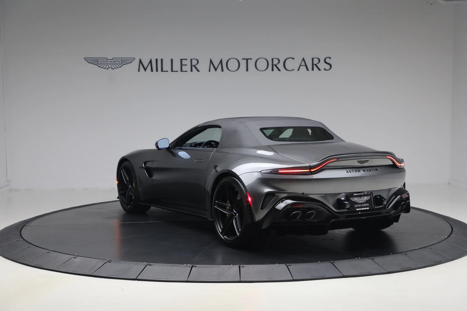 2026 Aston Martin Vantage S Roadster (2024 Update), 17/20