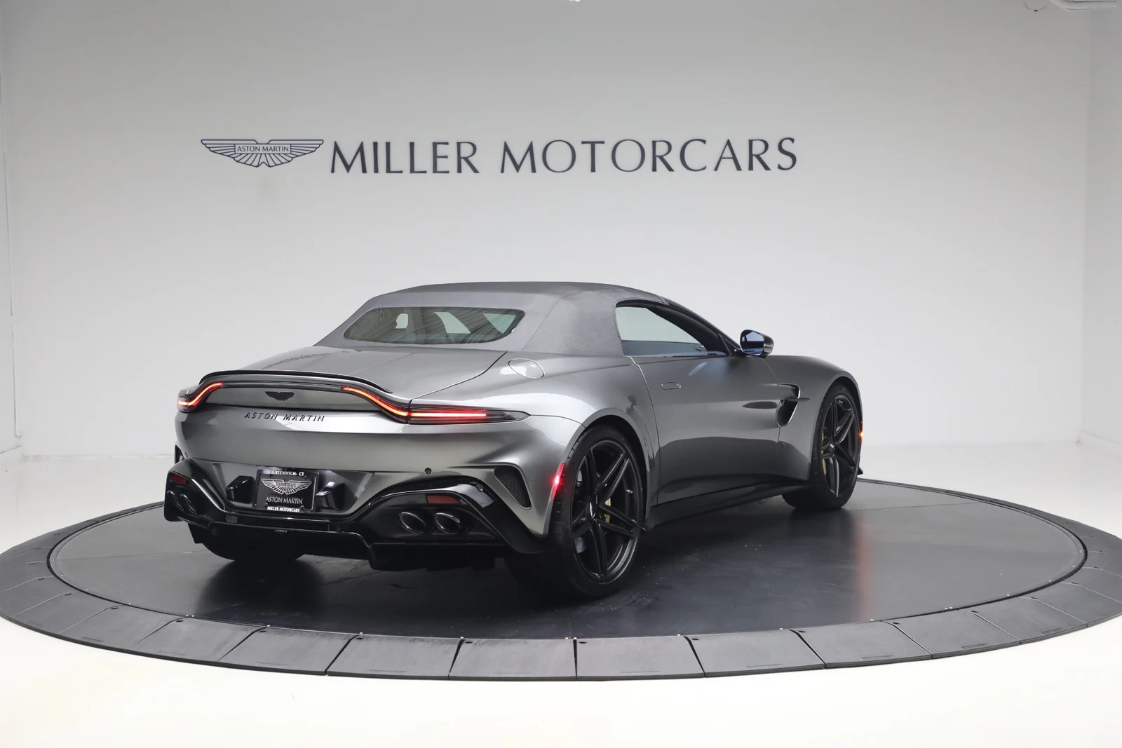 2026 Aston Martin Vantage S Roadster (2024 Update), 19/20