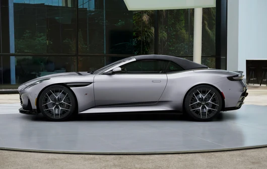 2026 Aston Martin DB12 S Volante, 2/10