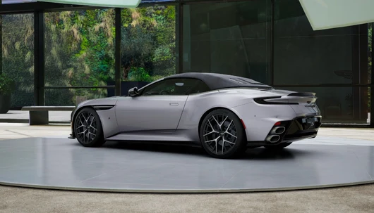 2026 Aston Martin DB12 S Volante, 3/10