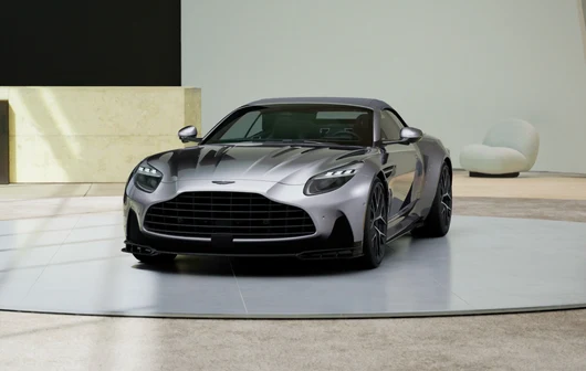 2026 Aston Martin DB12 S Volante, 6/10