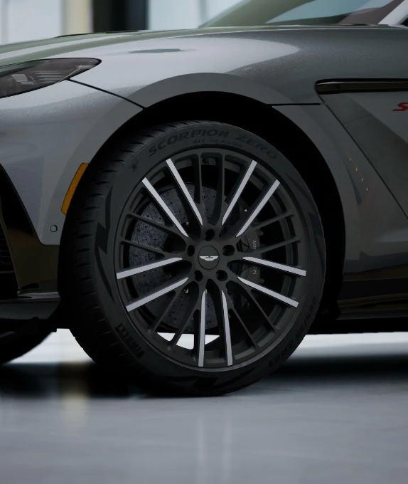 2026 Aston Martin DBX S, 7/10