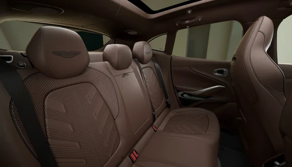 2026 Aston Martin DBX S, 9/10