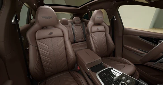 2026 Aston Martin DBX S, 10/10
