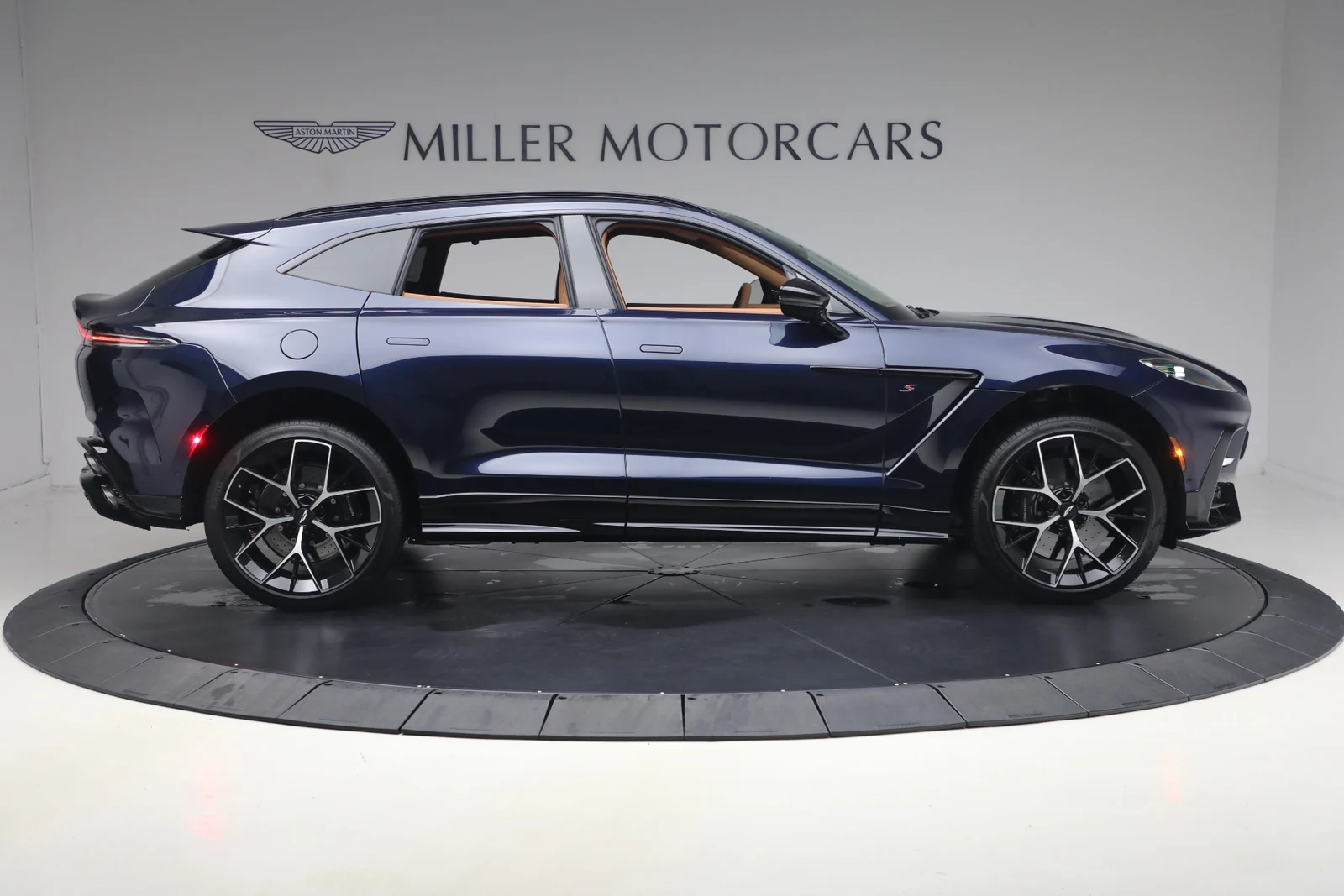 2026 Aston Martin DBX S, 8/20