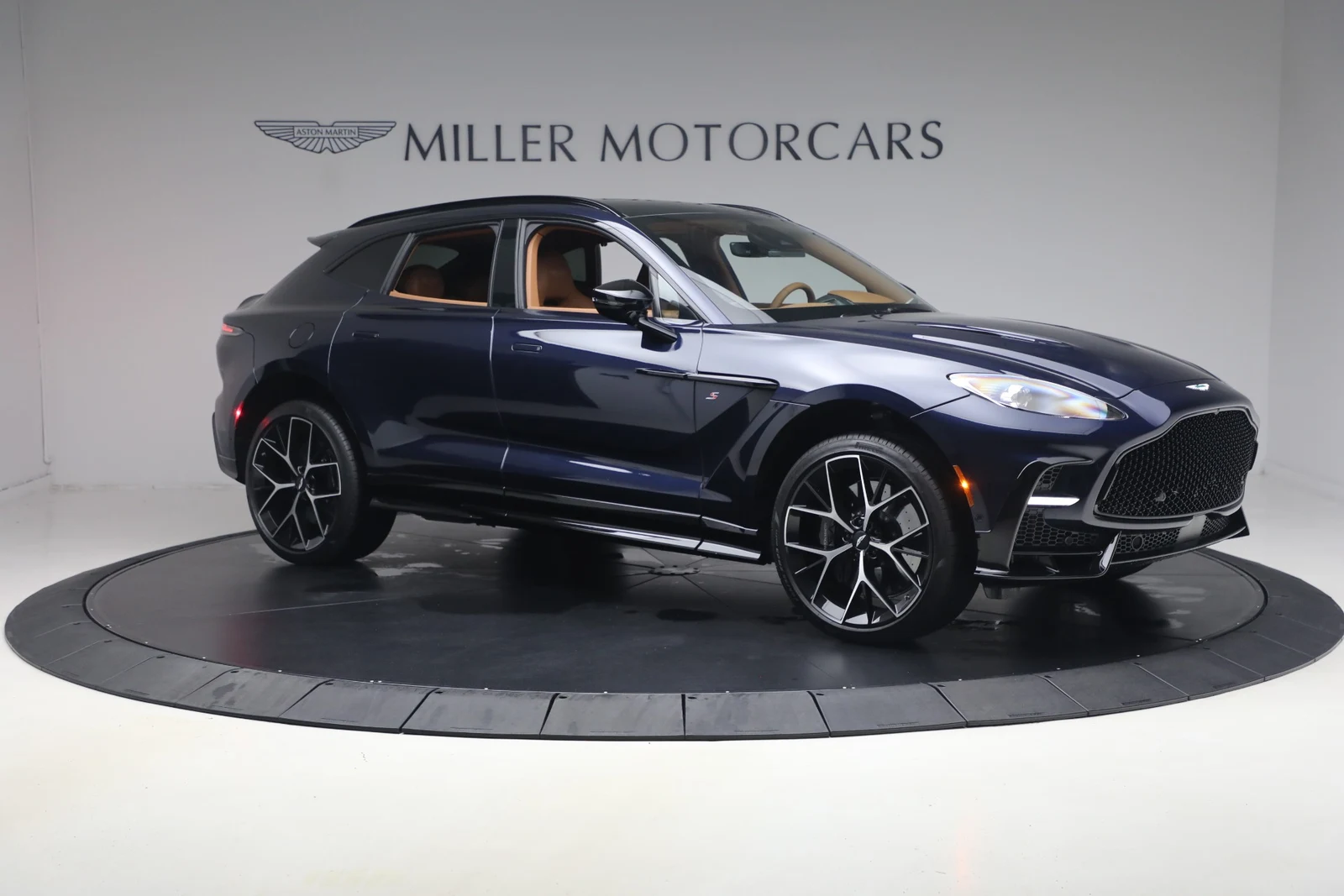2026 Aston Martin DBX S, 9/20
