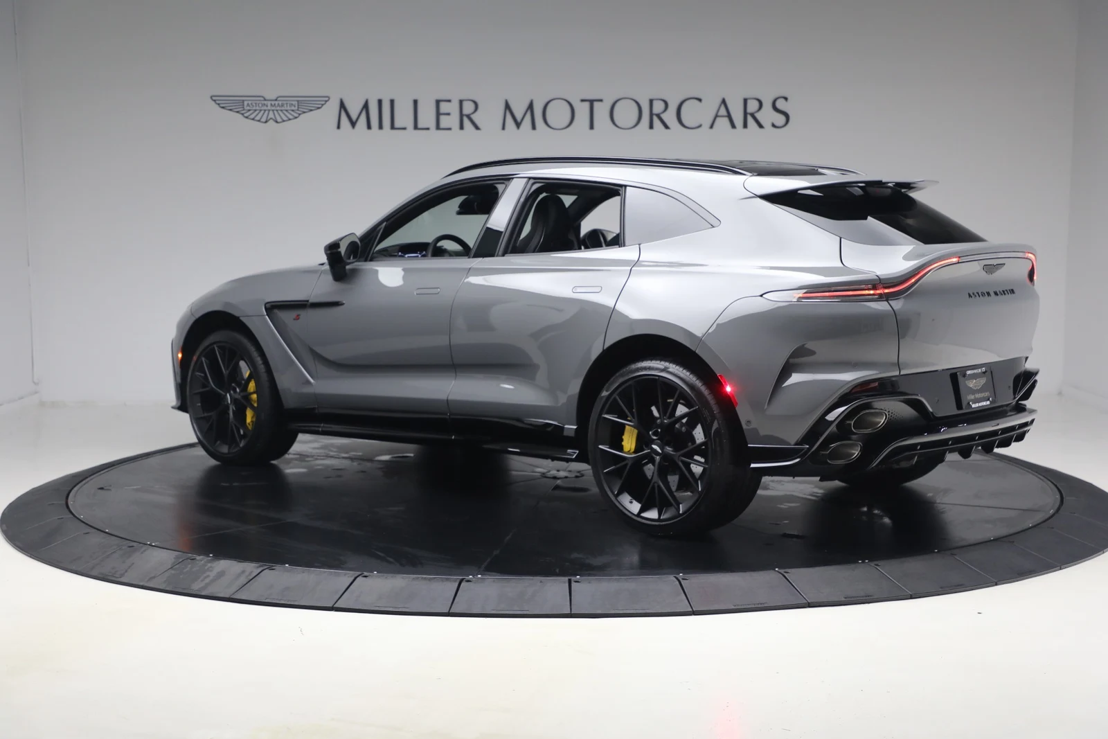 2026 Aston Martin DBX S, 4/20
