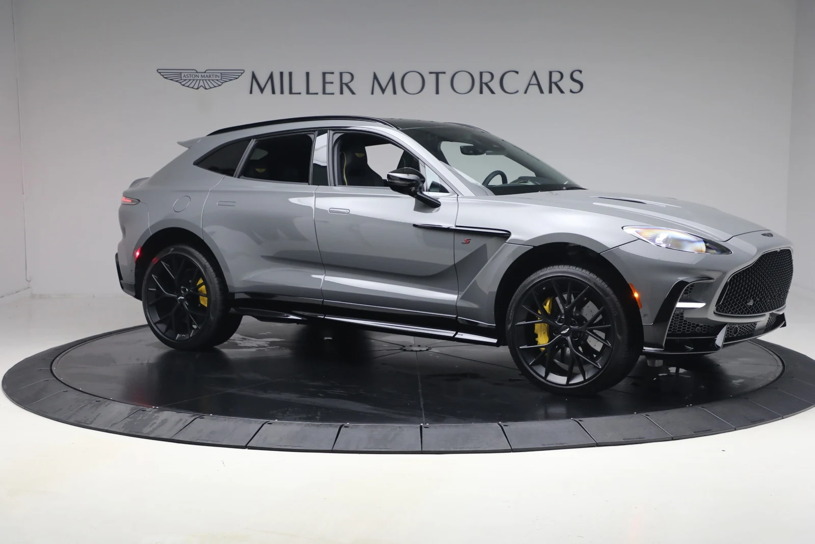 2026 Aston Martin DBX S, 10/20