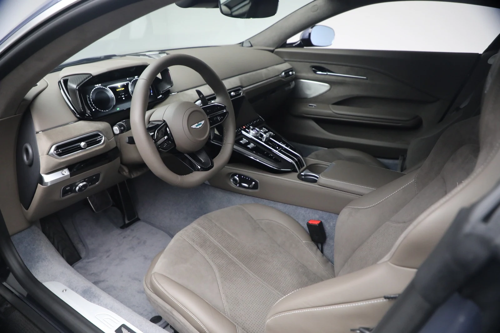2026 Aston Martin Vantage S (2024 Update), 14/20