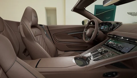 2026 Aston Martin DB12 S Volante, 8/10