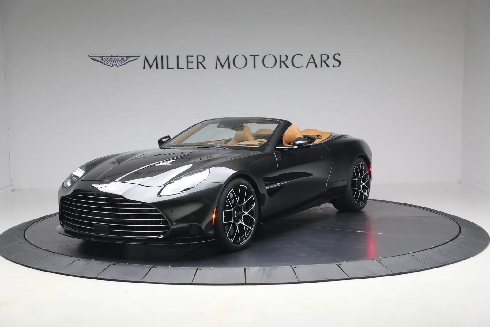 Aston Martin Vanquish Volante (3rd Generation) | Miller Motorcars