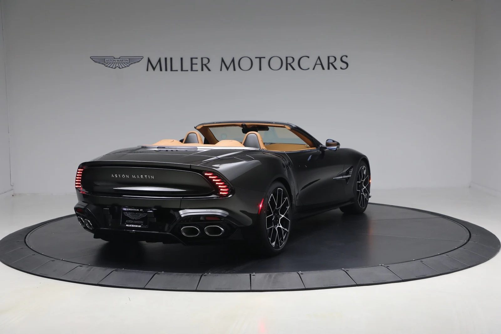 2026 Aston Martin Vanquish Volante (3rd Generation), 7/20